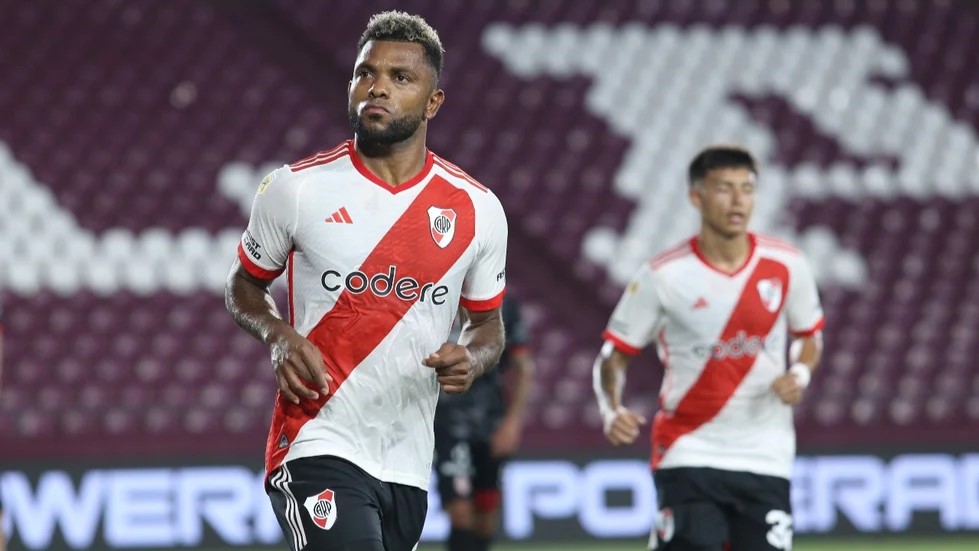 Con un gol de Ruberto, River le ganó a Barracas Central en Lanús