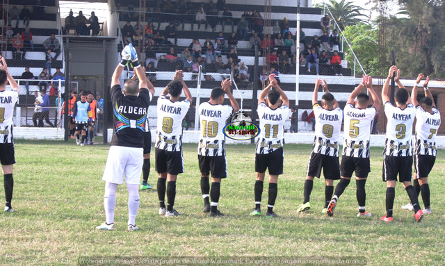 Afoch - Alvear consiguió un buen triunfo de local y se prende arriba