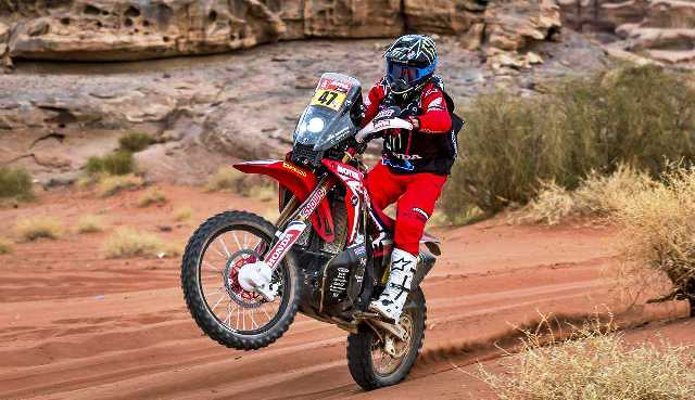 Con dos argentinos campeones, el Dakar inicia una nueva edición en el "festín" de dunas árabes