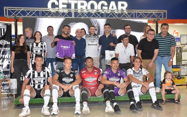 Primera Nacional: Chaco For Ever presentó la indumentaria oficial para la temporada 2024