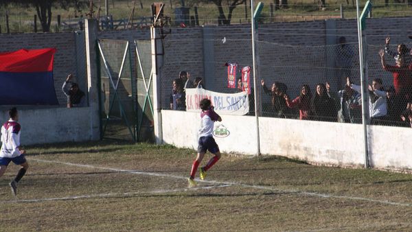 Apertura 2024: El Santo Tigrense se metió en semifinales tras ganarle a Avenida de visitante