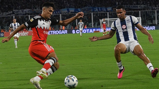 River lo ganaba cómodo pero Talleres se lo empató en el segundo tiempo