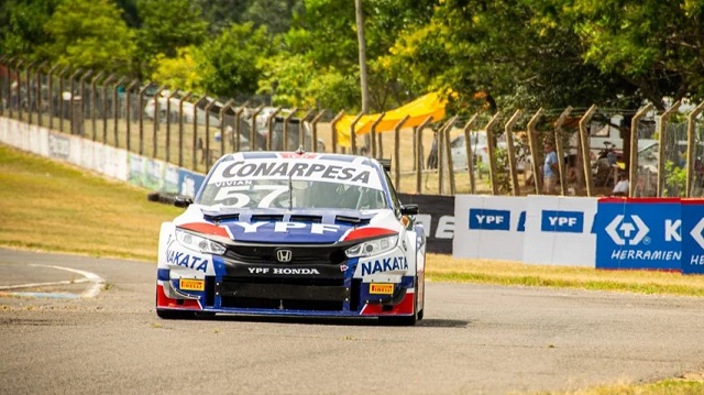 Pernía y Llaver, los ganadores en la primera jornada del TC 2000 en Concordia