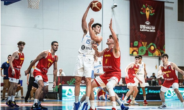 Mundial U19: Victoria Argentina y una gran labor del Chaqueño Corbalán en el debut