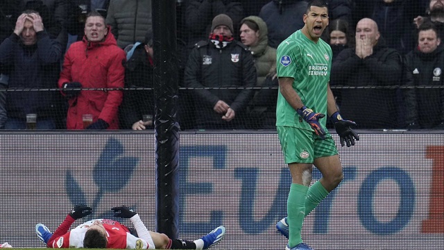 El PSV, del chaqueño Walter Benítez, se afirma en la cima de la Liga de Países Bajos