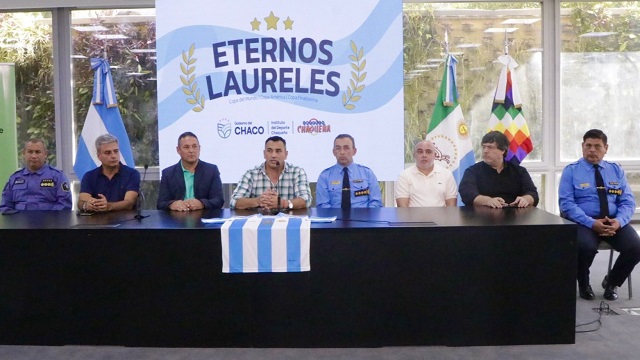Llegan a Resistencia las Copas de la Selección Argentina de Futbol 