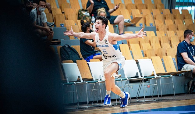 Mundial U19: Con un triple agónico, Argentina se metió entre los ocho mejores (Video)