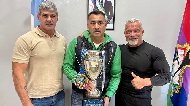 DEPORTES RECIBIÓ AL CAMPEÓN PANAMERICANO DE FISICOCULTURISMO MARIO MONFARDINI