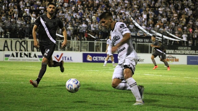 Primera Nacional: For Ever comenzó el campeonato con una derrota de local