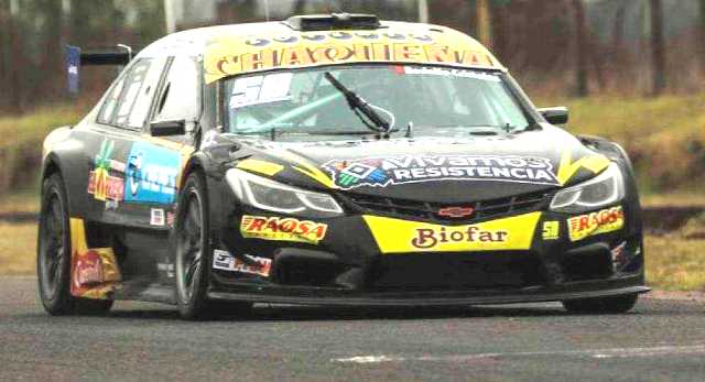 El chaqueño "Zapallito" Sánchez ganó la primera final del Top Race V6