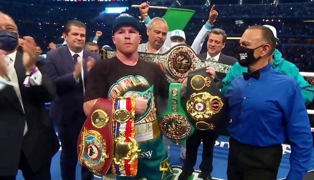 Saul Canelo Álvarez noqueo a Saunders en Dallas