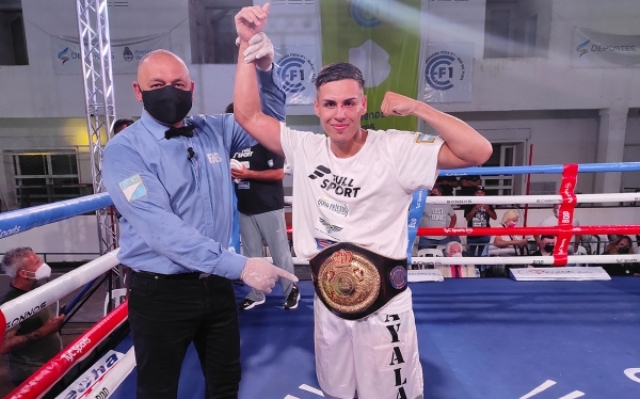 Cristian Ayala liquidó a Andino en Buenos Aires