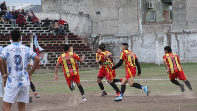 Apertura 2023: Al que madruga Dios lo ayuda... Sportivo metió el primero por la mínima