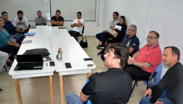 Uncaus se bajó y el pre federal tendrá 11 equipos  