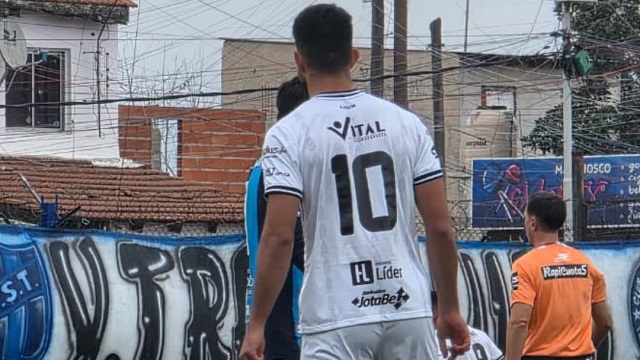 Primera Nacional: Primera gran alegr&iacute;a afuera de For Ever