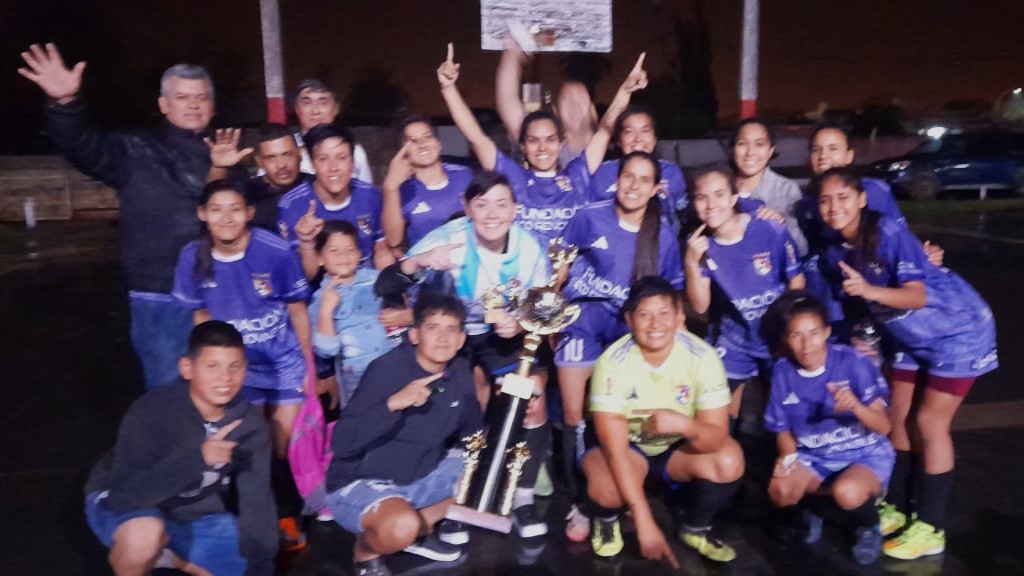 Pentacampeonas...! las chicas de Textil lograron su 5° estrella