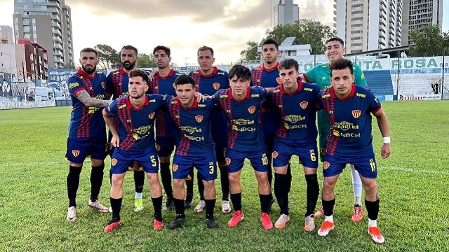 Federal A: Sarmiento fue goleado en Río Cuarto y quedó eliminado