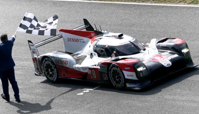 "Pechito" López completó la primera parte en Portugal y se mantuvo tercero