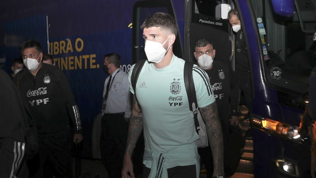 La Selección Argentina arribó a Brasil y espera en Río el duelo ante Chile