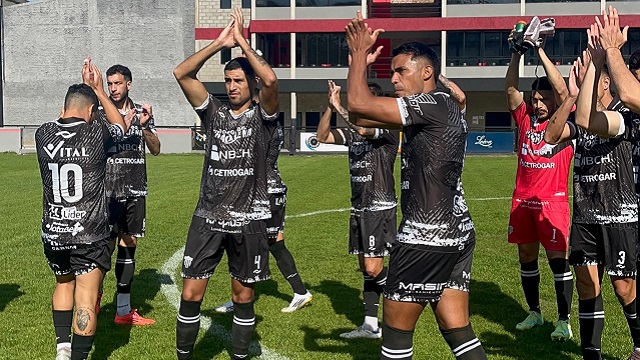 Primera Nacional: For Ever se trajo un buen punto del Bajo Belgrano