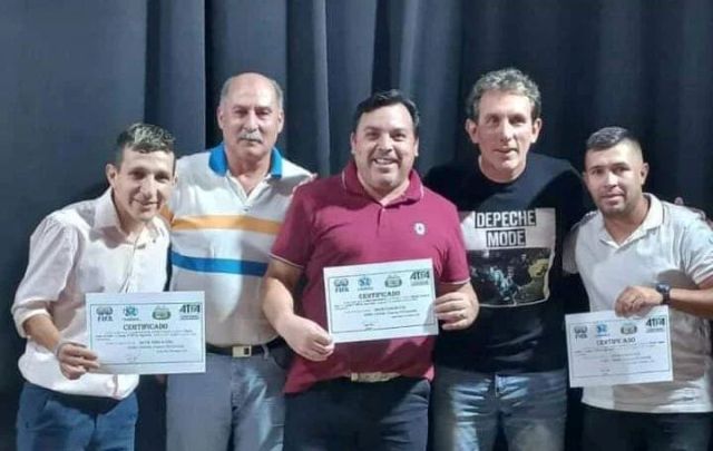 Los Directores Técnicos del Seleccionado Sub13 de Afoch reciben Licencia A