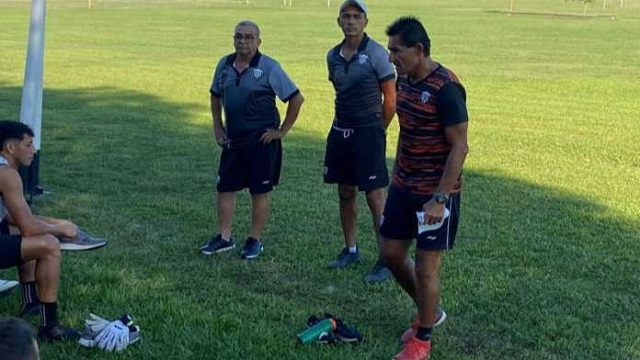 Chaco For Ever cerrará el año bajo el mando de un cuerpo técnico interino