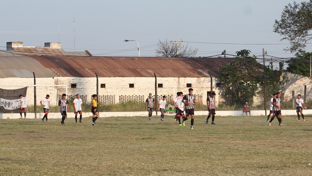 Clausura 2023: Alvear goleó a Mártires Córdoba y deberá ganar para entrar a cuartos