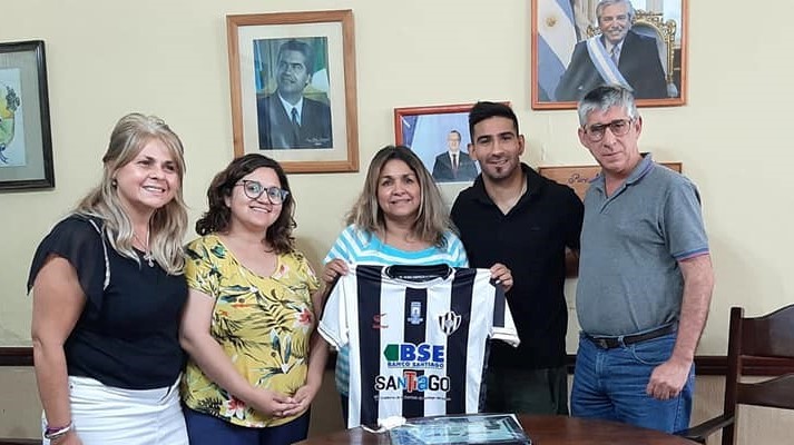 Villa Angela: El Municipio destacó al jugador de fútbol Jonathan Bay 