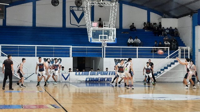 Asociativo 2023: En un vibrante partido Comercio no pudo ante Hércules 