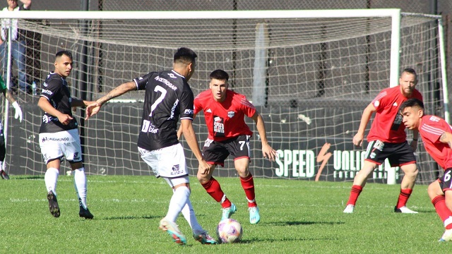 Primera Nacional: For Ever cosechó su primer punto afuera