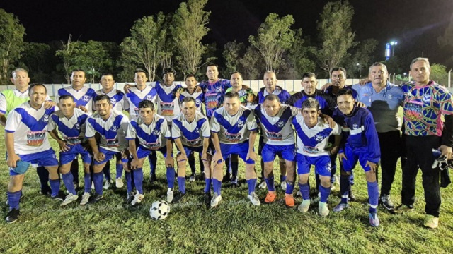 Veteranos +40: El Deportivo Comercio gan&oacute; y es bicampe&oacute;n, en un partido que tuvo un final abrupto 