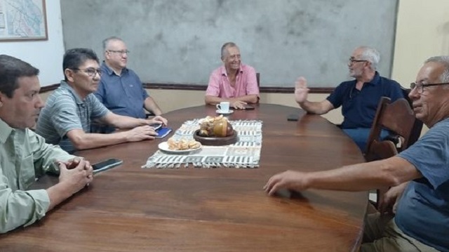 Papp recibió a miembros de la Federación Chaqueña de Automovilismo 