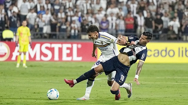 Boca cayó ante Alianza Lima y quedó a un paso de la eliminación de la Copa Libertadores