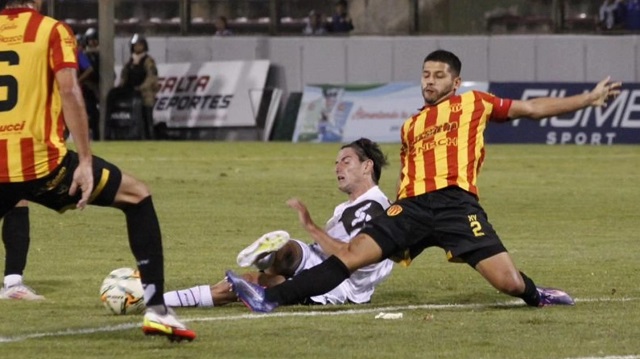Federal A: Dolor de cabeza en Salta, Sarmiento goleado por Juventud Antoniana