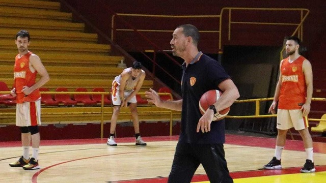 Eric Rovner: “Se hizo un arreglo económico con los jugadores y se bajó al equipo de la Liga”