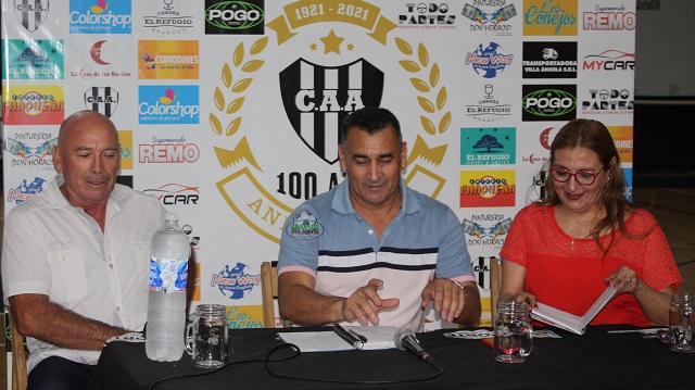 Villa Angela: El presidente del IDCH se reunió con dirigentes de clubes e instituciones deportivas de la zona en el Club Alvear