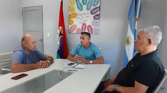Dirigentes deportivos del Club Central Norte Argentino se entrevistaron con Fabio Vázquez 