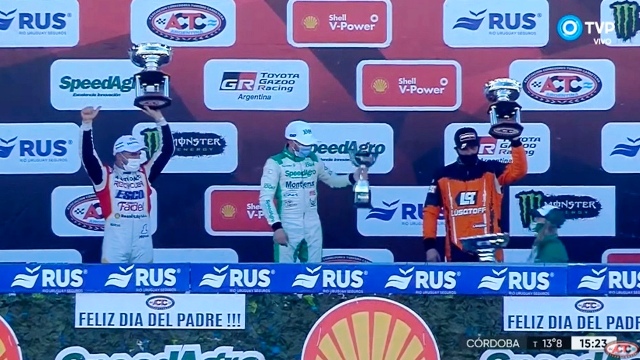 Santero dominó la final del TC en San Nicolás en gran lucha con Werner