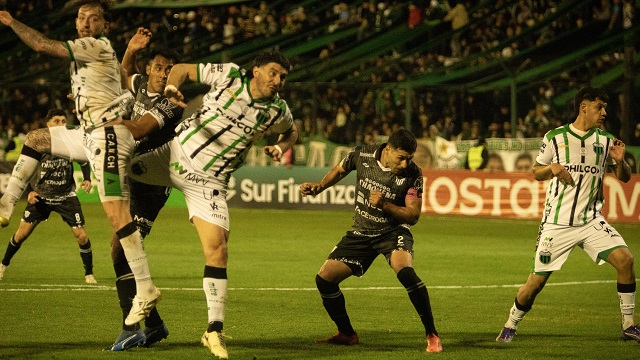 Primera Nacional: For Ever cosechó un punto en Mataderos