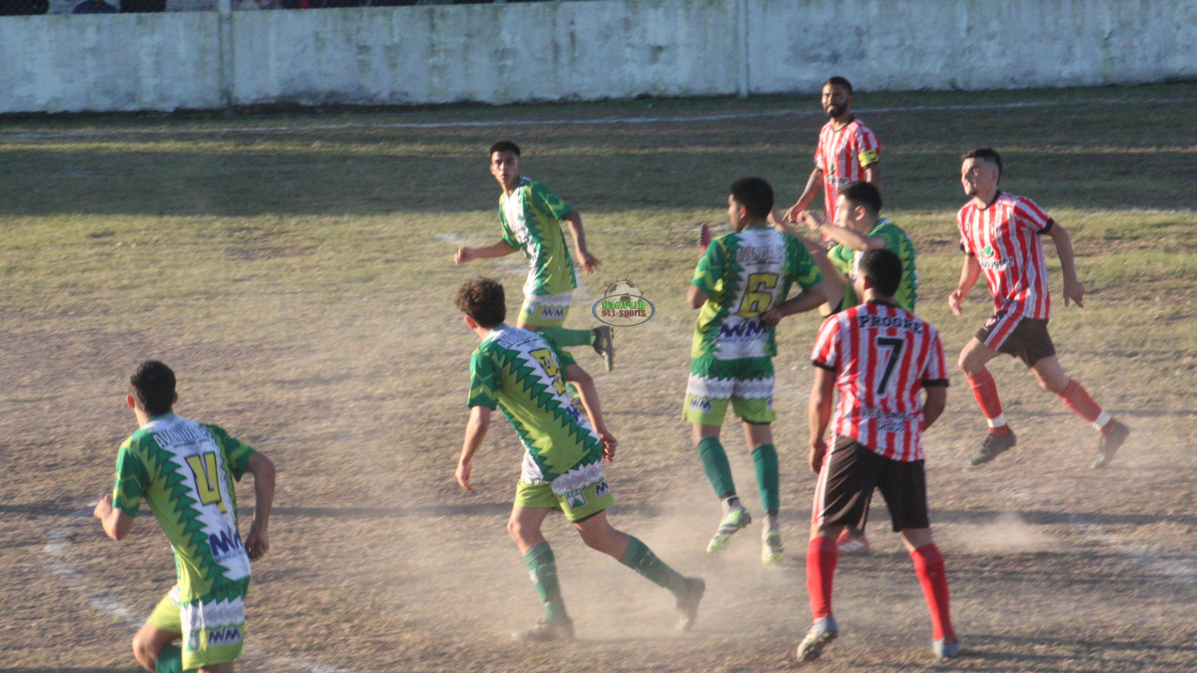 Avenida resigno 2 puntos de local, pero continua como líder de la zona sur