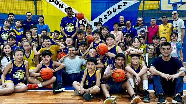 Institucional: El gobierno provincial entrego elementos deportivos al Club Don Orione de Barranqueras