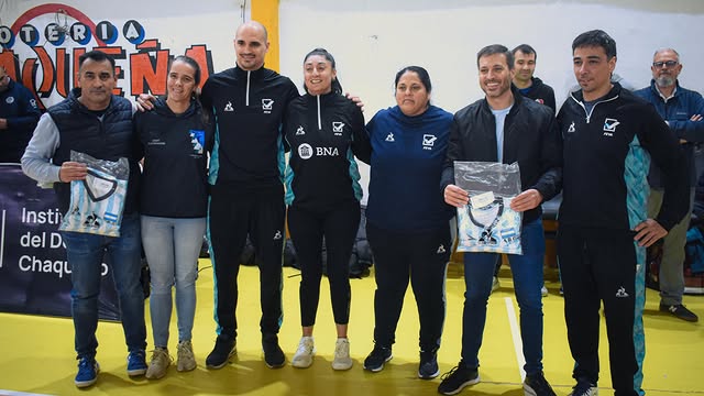 El Instituto de Deportes y Lotería Chaqueña distinguidos en la noche del Vóley 