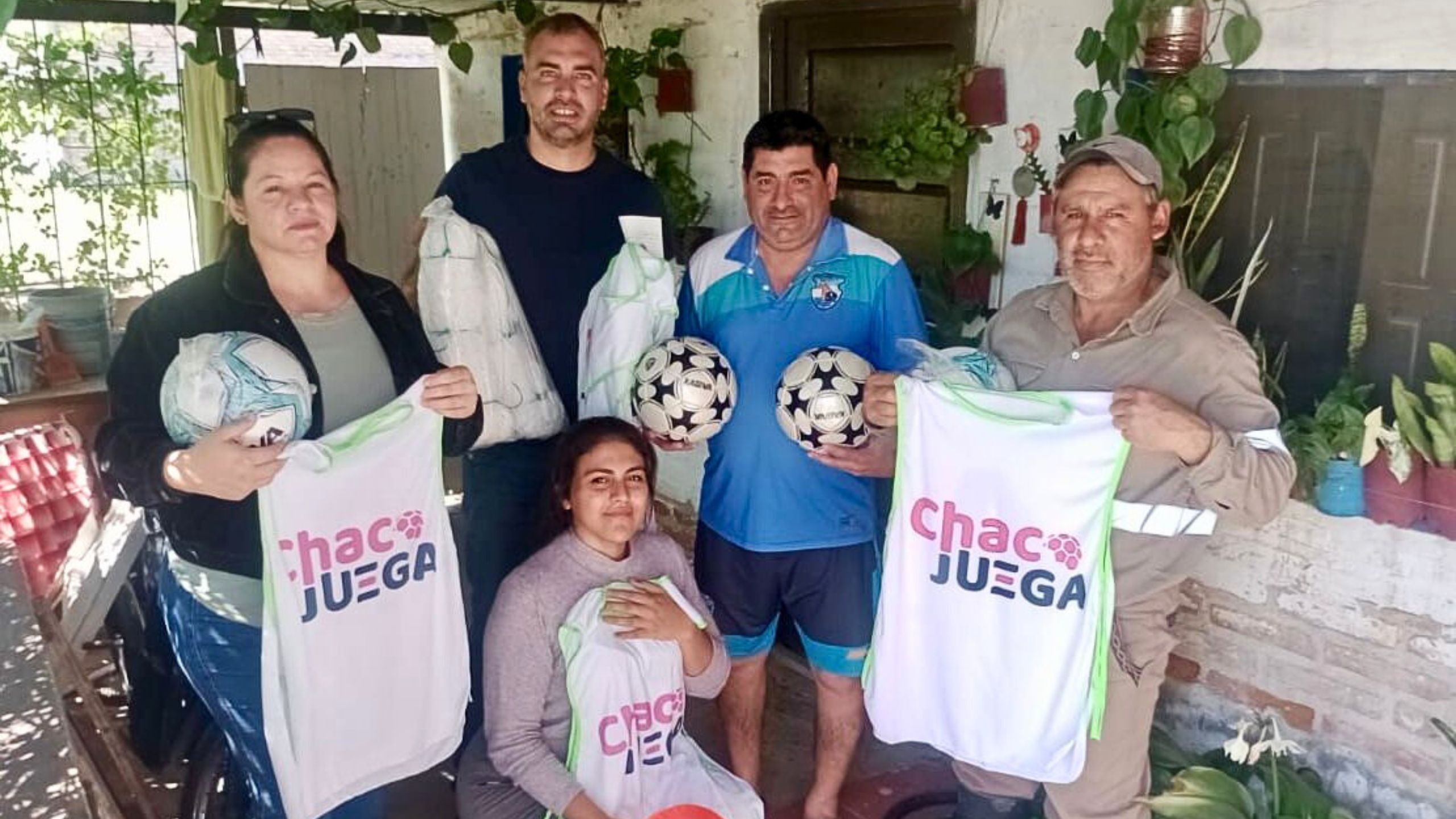 Charadai: El Instituto del Deporte Chaqueño entregó materiales al Club local y al Jardín de Infantes N° 135