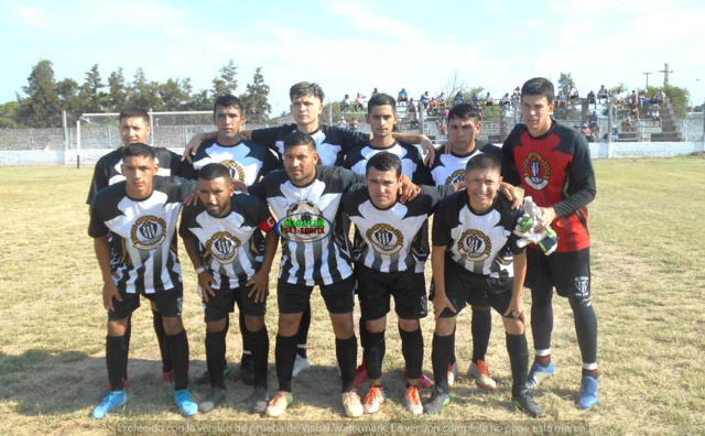 Alvear con susto se quedó con el primer chico frente a Juvenil en la semi de ida de 1° división