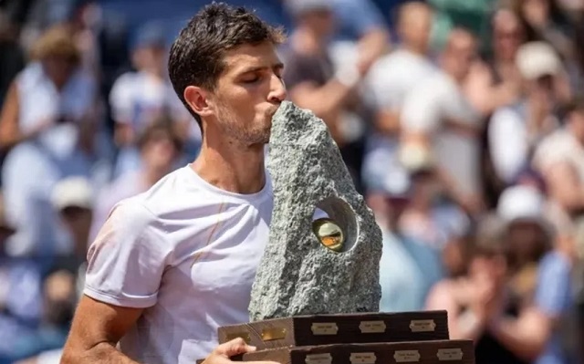 Pedro Cachín gritó campeón en Gstaad y ganó el primer título de su carrera: el sentido festejo con su perro