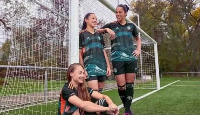 El seleccionado femenino de fútbol tiene un diseño exclusivo de camisetas para el Mundial