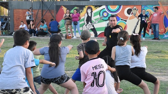 Comenzaron las tardes recreativas en el Carlos Gardel 