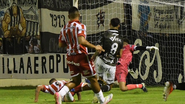 Primera Nacional: For Ever logró una merecida victoria ante Talleres de Remedios de Escalada