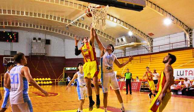 Básquet: Sarmiento ya tendría sus rivales para el inicio de los Playoff del Torneo Federal