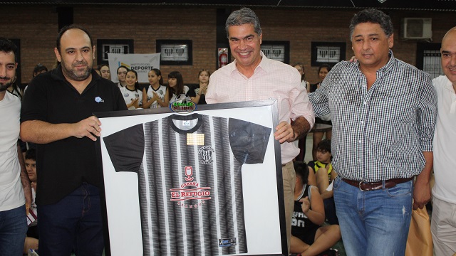 Con presencia del Gobernador Jorge Capitanich se inauguraron las obras del Club Alvear